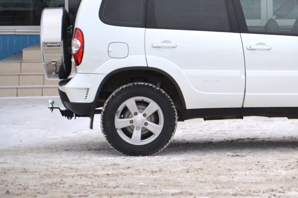Фаркоп Chevrolet NIVA с 2009 - съемный квадрат — изображение 5