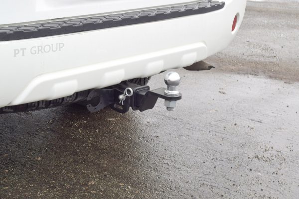 Фаркоп NISSAN Pathfinder 2004-2014 - съемный квадрат — изображение 6