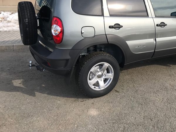 Фаркоп Chevrolet NIVA с 2009 - съемный квадрат — изображение 7
